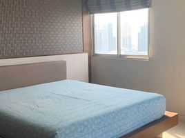 5 Schlafzimmer Wohnung zu vermieten im Saichol Mansion, Bang Lamphu Lang