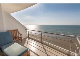 3 Schlafzimmer Appartement zu verkaufen im Rare under market opportunity in beachfront building! Large 3 bedroom w/Bonus Terrace!! **FURNISHED!, Manta