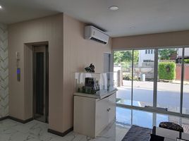 4 Bedroom Townhouse for sale at Hallmark Elegant Home Office, Bang Chak