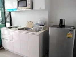 1 спален Кондо в аренду в Centrio, Wichit