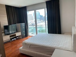 2 спален Кондо в аренду в The Prime 11, Khlong Toei Nuea