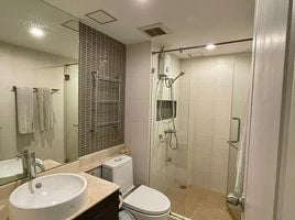 2 спален Кондо в аренду в The Niche Sukhumvit 49, Khlong Tan Nuea