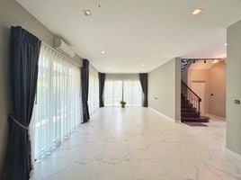 4 Bedroom House for sale at Grand Bangkok Boulevard Ratchaphruek-Charan, Bang Phrom