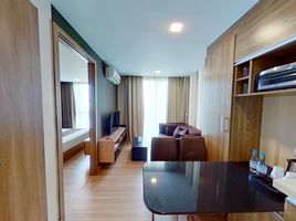 1 Schlafzimmer Wohnung zu vermieten im Ramada by Wyndham Ten Ekamai Residences, Phra Khanong Nuea