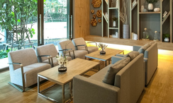 写真 3 of the Reception / Lobby Area at Lumpini Suite Dindaeng-Ratchaprarop