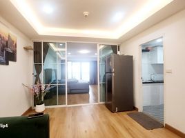 1 Schlafzimmer Wohnung zu vermieten im Nusa State Tower Condominium, Si Lom