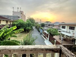 3 Bedroom Townhouse for sale at Ranee 5 Kaset-Nawamin, Chorakhe Bua, Lat Phrao