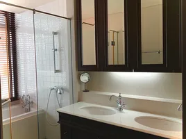 2 Bedroom Condo for sale at Aguston Sukhumvit 22, Khlong Toei