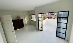 3 chambres Maison de ville a vendre à Ban Kum, Phetchaburi Sakaewan