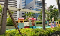 图片 2 of the Outdoor Kids Zone at Grand Park View Asoke