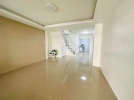 2 Bedroom Townhouse for sale in Khlong Sam Wa, Bangkok, Sam Wa Tawan Tok, Khlong Sam Wa