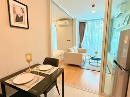 1 Schlafzimmer Wohnung zu vermieten im Chewathai Residence Thonglor, Khlong Tan Nuea