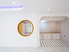 3 Schlafzimmer Villa zu verkaufen in Wang Thong Lang, Bangkok, Wang Thonglang, Wang Thong Lang