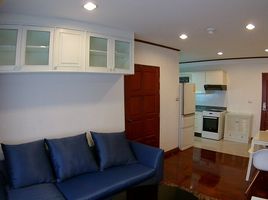 1 Schlafzimmer Wohnung zu vermieten im Saranjai Mansion, Khlong Toei