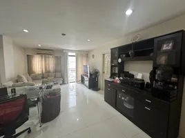 2 спален Кондо на продажу в Green Point Silom, Suriyawong, Банг Рак, Бангкок