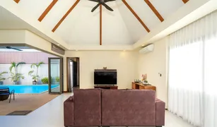 2 Bedrooms Villa for sale in Rawai, Phuket 