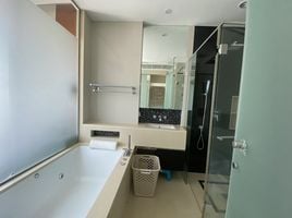 1 Schlafzimmer Wohnung zu vermieten im The Address Sukhumvit 28, Khlong Tan