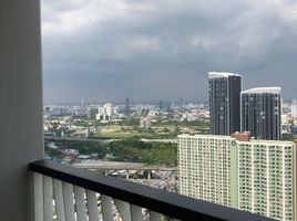 2 Bedroom Apartment for sale at Asakan Place Srinakarin, Suan Luang