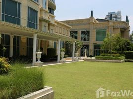 3 Bedroom Apartment for sale at Royce Private Residences, Khlong Toei Nuea