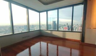 3 Bedrooms Condo for sale in Suriyawong, Bangkok M Silom