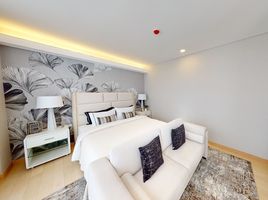 3 Bedroom Penthouse for sale at Siamese Exclusive Queens, Khlong Toei