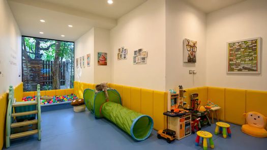 图片 1 of the Indoor Kids Zone at Benviar Tonson Residence