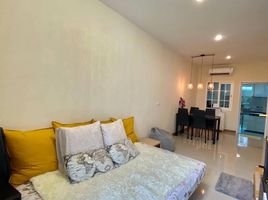 2 Schlafzimmer Reihenhaus zu vermieten im Golden Town 3 Bangna-Suanluang, Dokmai, Prawet