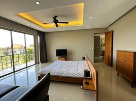 4 Schlafzimmer Haus zu verkaufen im Baan Maneekram-Jomthong Thani, Wichit