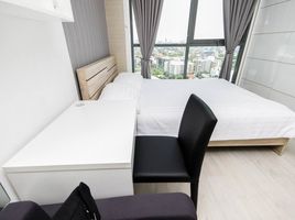 Studio Appartement zu verkaufen im Ideo Mobi Sukhumvit 81, Bang Chak