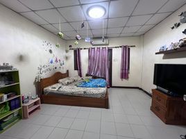 3 Bedroom Townhouse for sale at Baan Benjasub, Rangsit