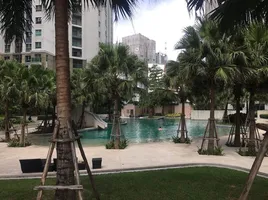 2 спален Кондо в аренду в Belle Grand Rama 9, Huai Khwang