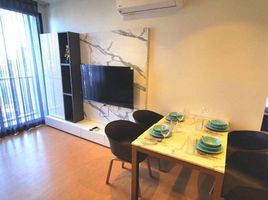 2 Schlafzimmer Appartement zu vermieten im Maru Ekkamai 2, Khlong Tan Nuea