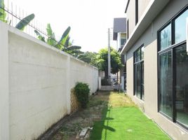 3 Bedroom Townhouse for sale at Flora Wongsawang, Bang Khen