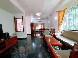 5 Schlafzimmer Villa zu vermieten in Phnom Penh, Tonle Basak, Chamkar Mon, Phnom Penh