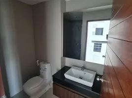 1 Schlafzimmer Wohnung zu verkaufen im Axis Pattaya Condo, Nong Prue