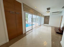 4 Schlafzimmer Villa zu vermieten im Sukhumvit 36 Garden Village, Khlong Tan