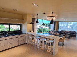 2 Schlafzimmer Wohnung zu vermieten im Penthouse Condominium, Phra Khanong Nuea