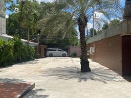 840 кв.м. Office for rent in Bang Chak, Пхра Кханонг, Bang Chak