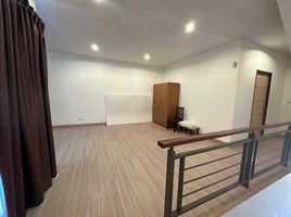 3 Schlafzimmer Reihenhaus zu verkaufen im Plus Townhome Phuket, Wichit