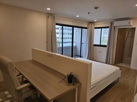 3 Schlafzimmer Wohnung zu vermieten im Prestige Towers, Khlong Toei Nuea