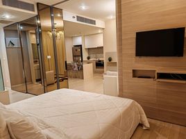 1 Bedroom Condo for sale at The Room Sukhumvit 21, Khlong Toei Nuea, Watthana, Bangkok, Thailand