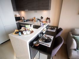 1 Schlafzimmer Appartement zu vermieten im The Esse Asoke, Khlong Toei Nuea