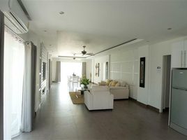 2 Bedroom Condo for sale at Tudor Court , Nong Prue, Pattaya