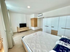 2 спален Дом в аренду в Indy Bangna Ramkhaemhaeng 2, Dokmai, Пращет