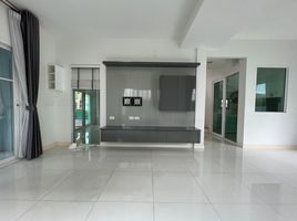 3 Bedroom House for sale at Chaiyapruk Srinakarin, Phraeksa