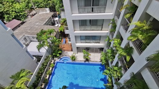 图片 1 of the 游泳池 at Ariel Apartments