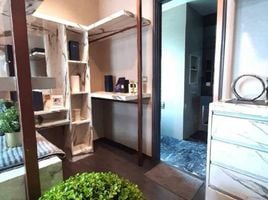 1 Schlafzimmer Wohnung zu vermieten im Edge Sukhumvit 23, Khlong Toei Nuea