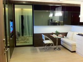 1 Bedroom Condo for rent at Noble Remix, Khlong Tan