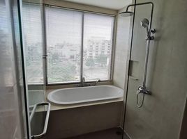 1 Bedroom Condo for rent at The Emporio Place, Khlong Tan