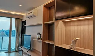 1 Bedroom Condo for sale in Phra Khanong Nuea, Bangkok Sky Walk Residences